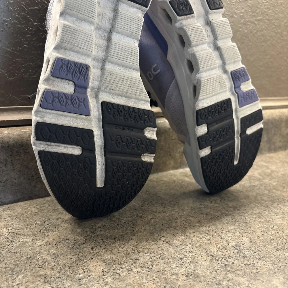 ON Cloudrunner 2 Nimbus Blue Women's Sz 8.5 Purple Very Good W/ Dirt Stains - Picture 12 of 12